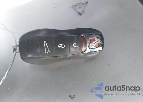 2013 Porsche Panamera 4 z USA, uszkodzony, nr VIN WP0AA2A71DL010212